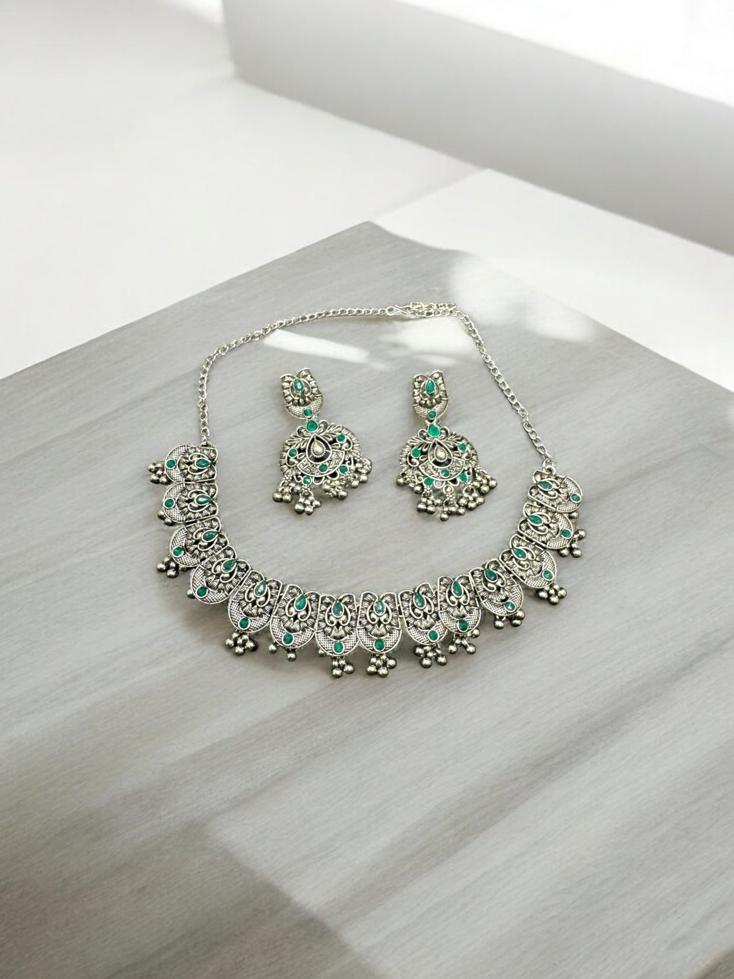 Emerald Grace Antique Choker Set