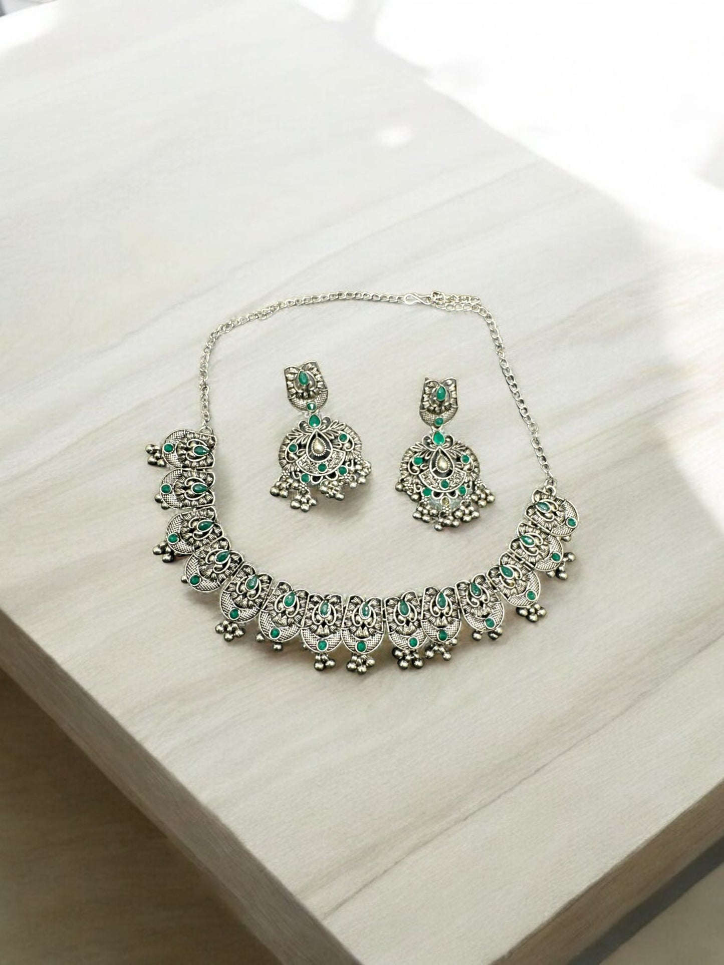 Emerald Grace Antique Choker Set