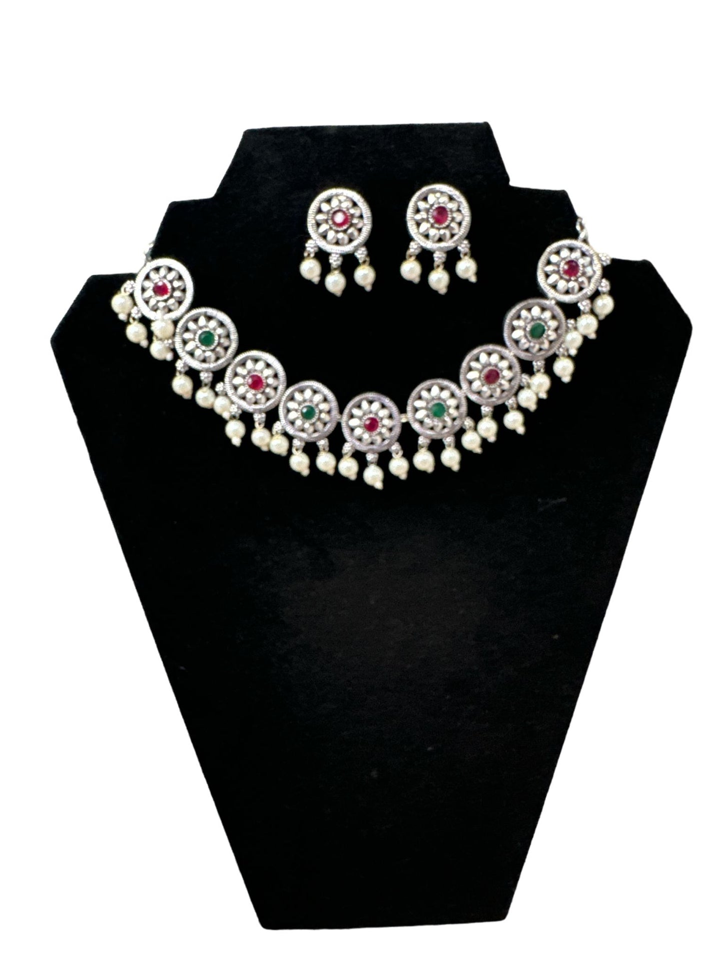 Radiant Circles Silver Choker Set