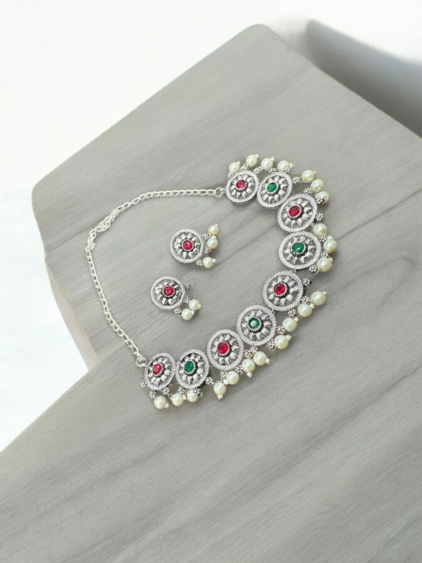 Radiant Circles Silver Choker Set