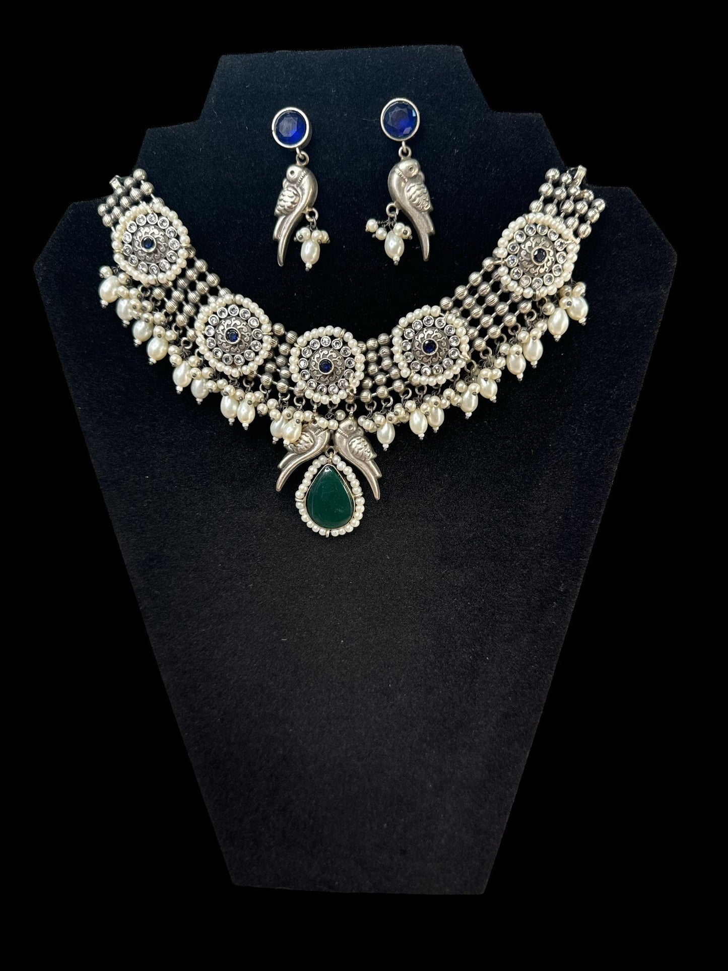 Regal Blossom Antique Necklace Set